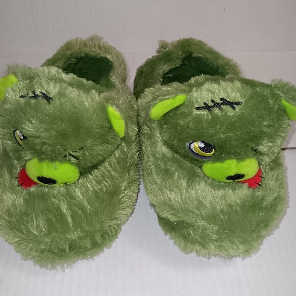 BUILD-A-BEAR PLUSH ZOMBIE BEAR SLIPPERS SIZE XXL 5-6 - Picture 1 of 9